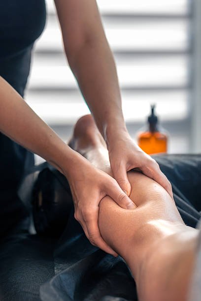 legs deep tissue massage